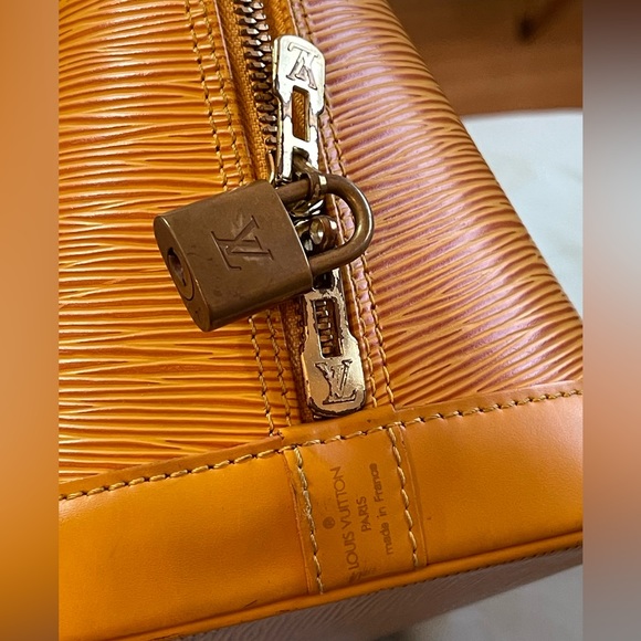 Vuitton Yellow Epi Leather Alma Bag - Picture 11 of 17